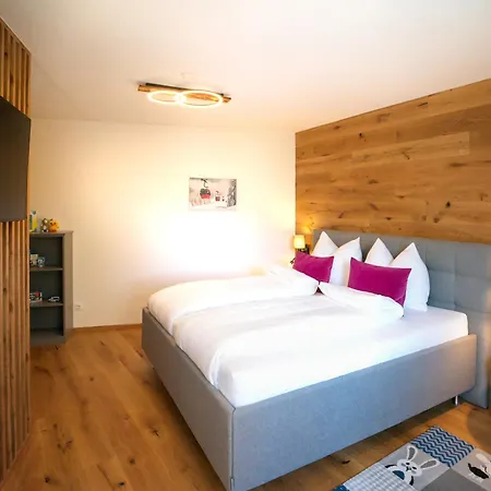 Alpengondel - Balcony & Mountain View بيت للعطل كرامساش